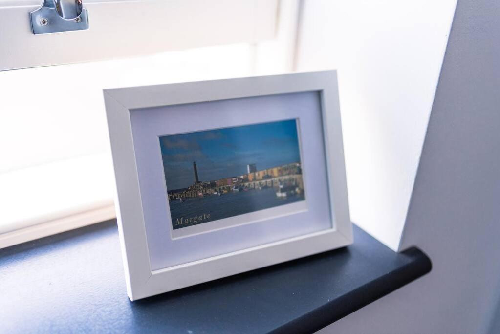 The Sunset Apartment - Margate Beach - By Goldex Coastal Breaks Exterior foto